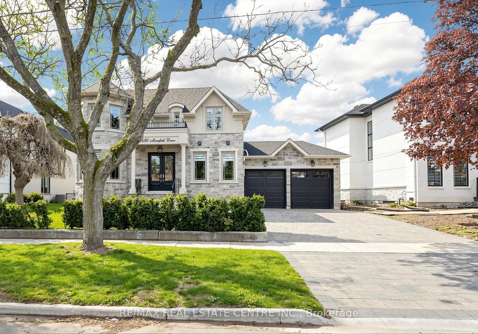 1496-mansfield-drive-oakville-ontario-w13156780