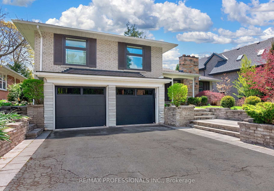 64-ravensbourne-crescent-etobicoke-ontario-w13156868