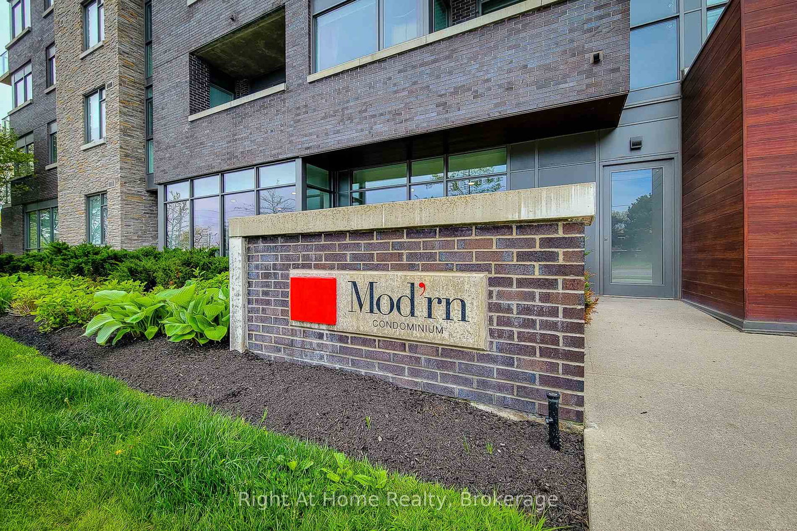 1284-guelph-line-burlington-ontario-w13156978