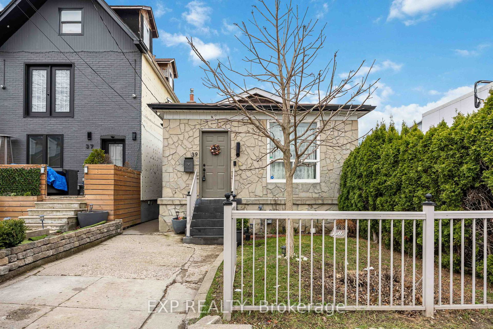 39-rowntree-avenue-toronto-ontario-w13157004