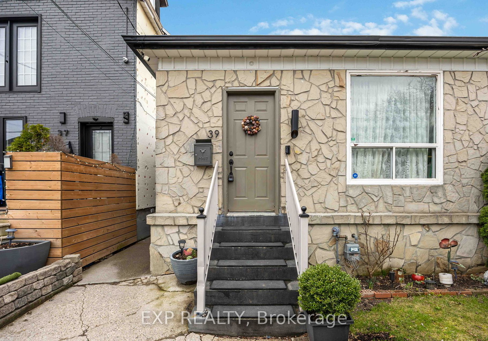 39-rowntree-avenue-toronto-ontario-w13157004