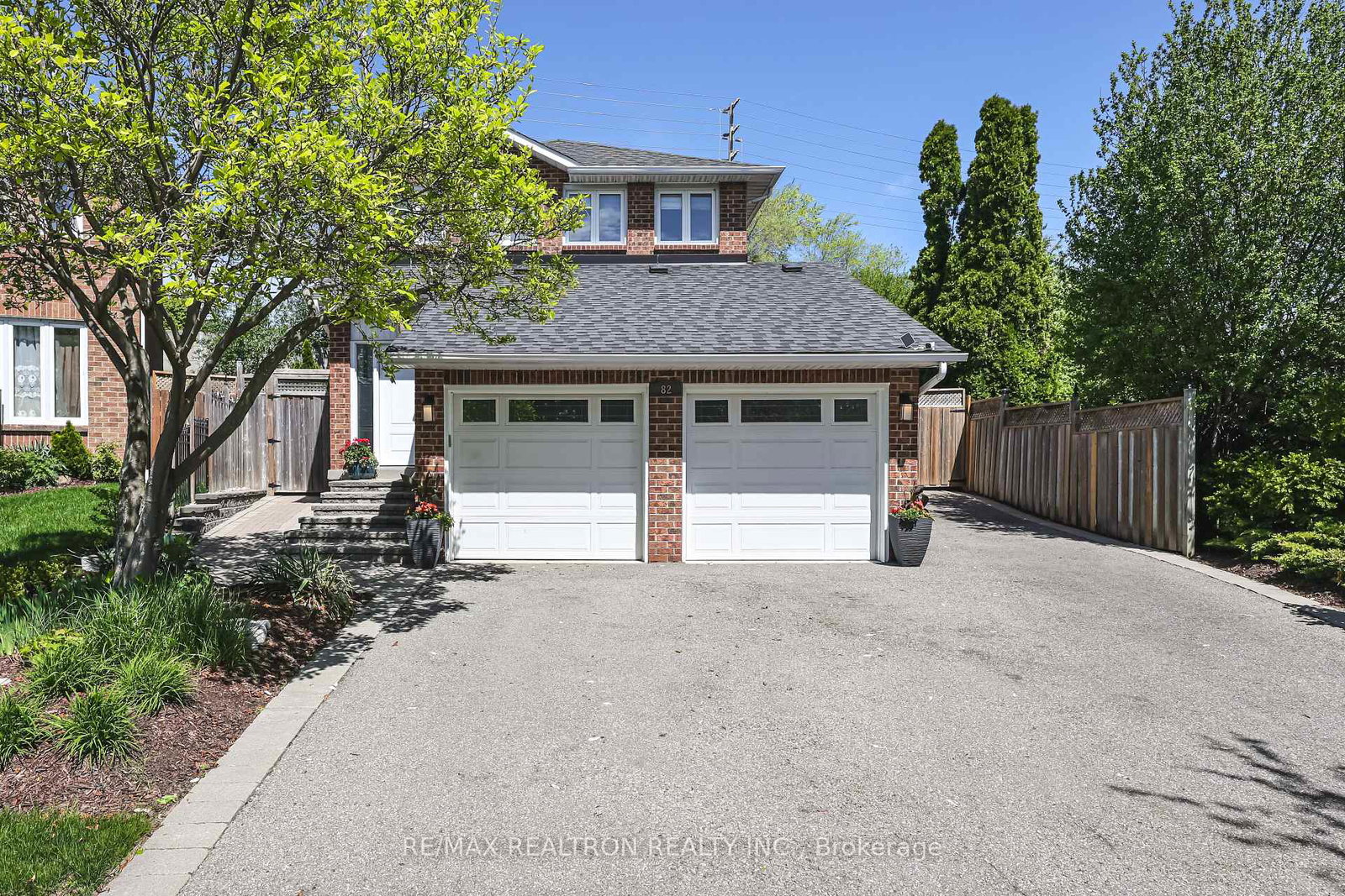 82-philosophers-trail-brampton-ontario-w13157396