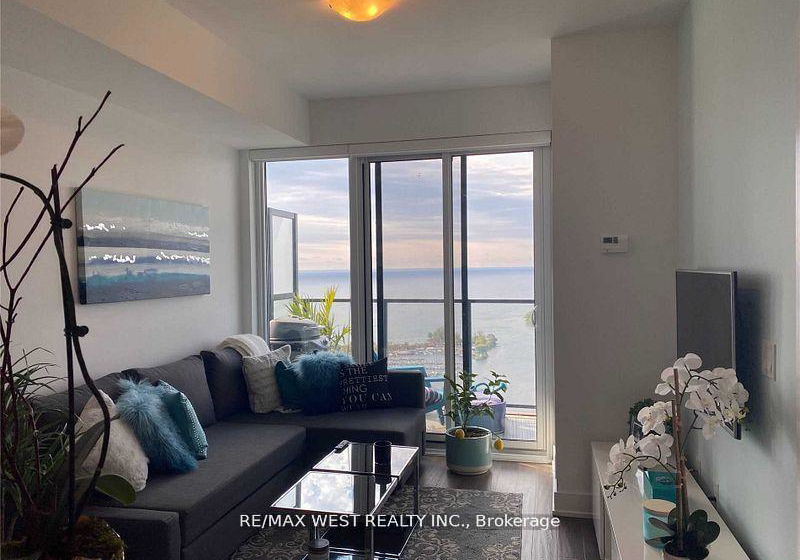 30-shore-breeze-drive-etobicoke-ontario-w13157428