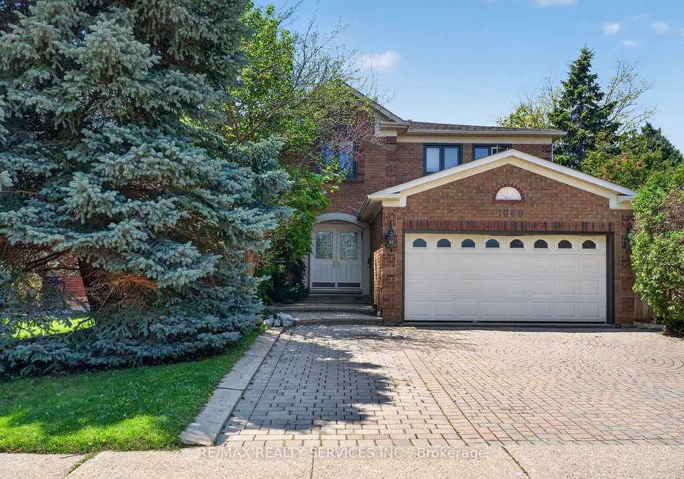 2069-schoolmaster-circle-oakville-ontario-w13157576