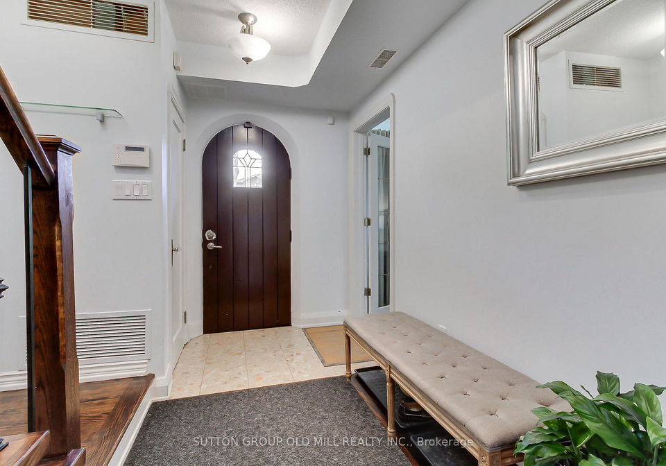 8-lockheed-boulevard-etobicoke-ontario-w13157644