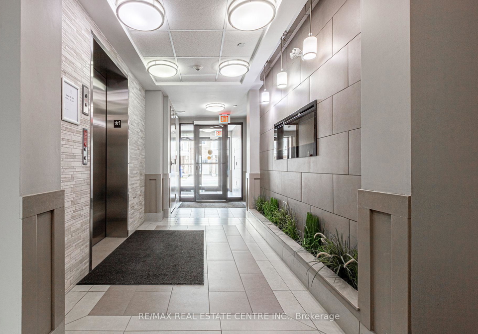 1045-nadalin-heights-milton-ontario-w13157718