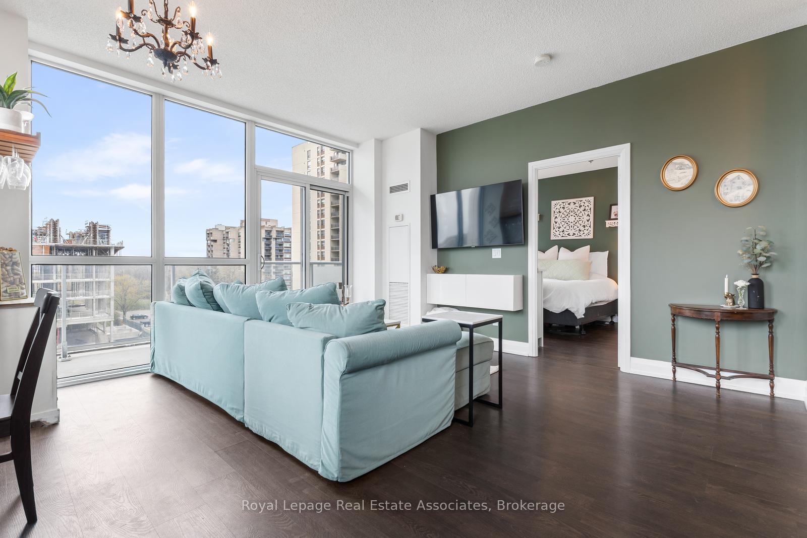 65-speers-road-oakville-ontario-w13157804