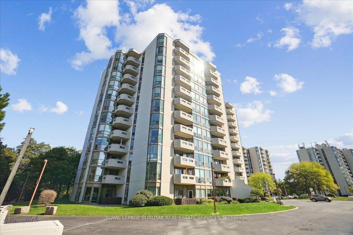 5090-pinedale-avenue-burlington-ontario-w13157980
