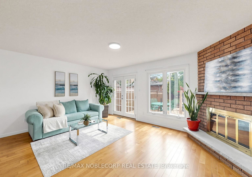 2240-shipwright-road-oakville-ontario-w13158056