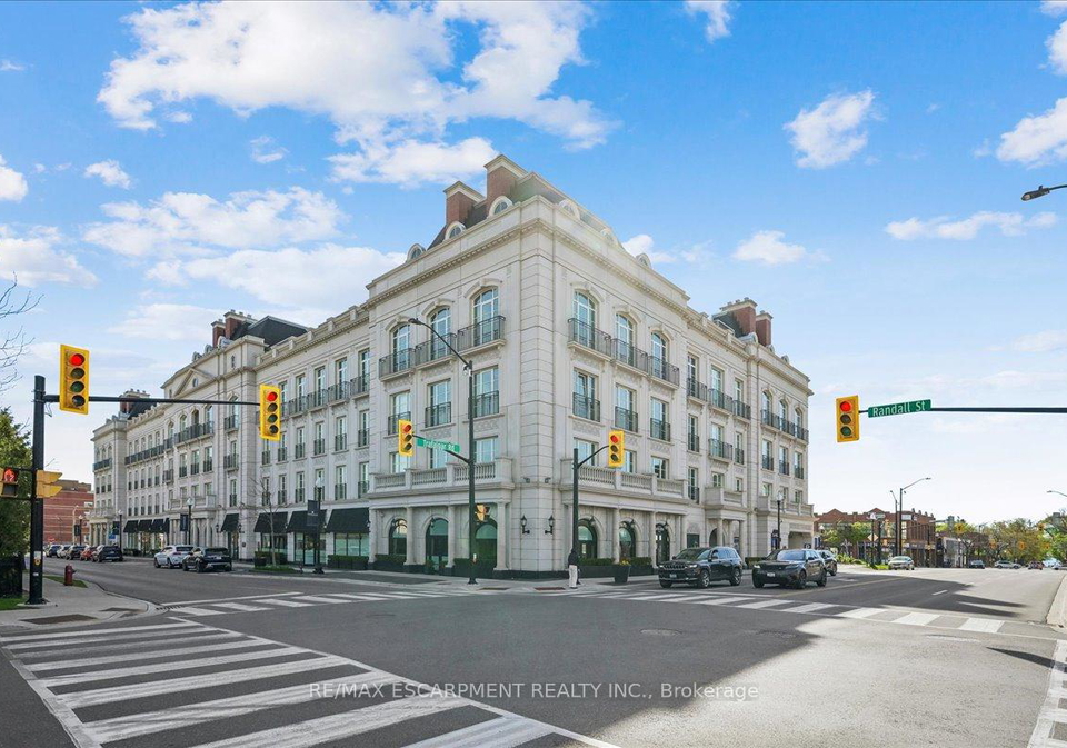 300-randall-street-oakville-ontario-w13158074