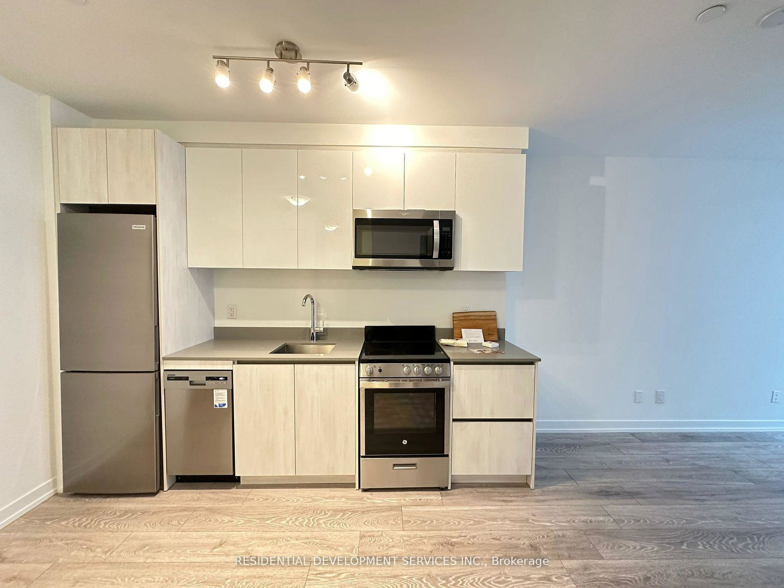 3100-keele-street-york-ontario-w13158186