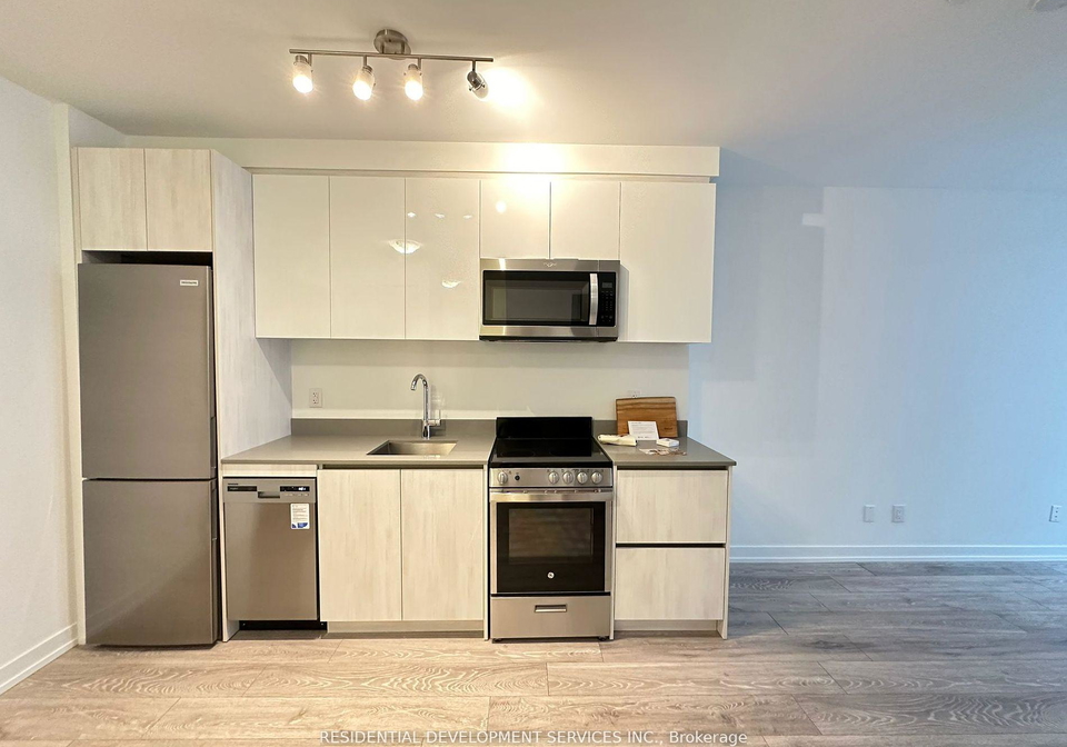 3100-keele-street-york-ontario-w13158186