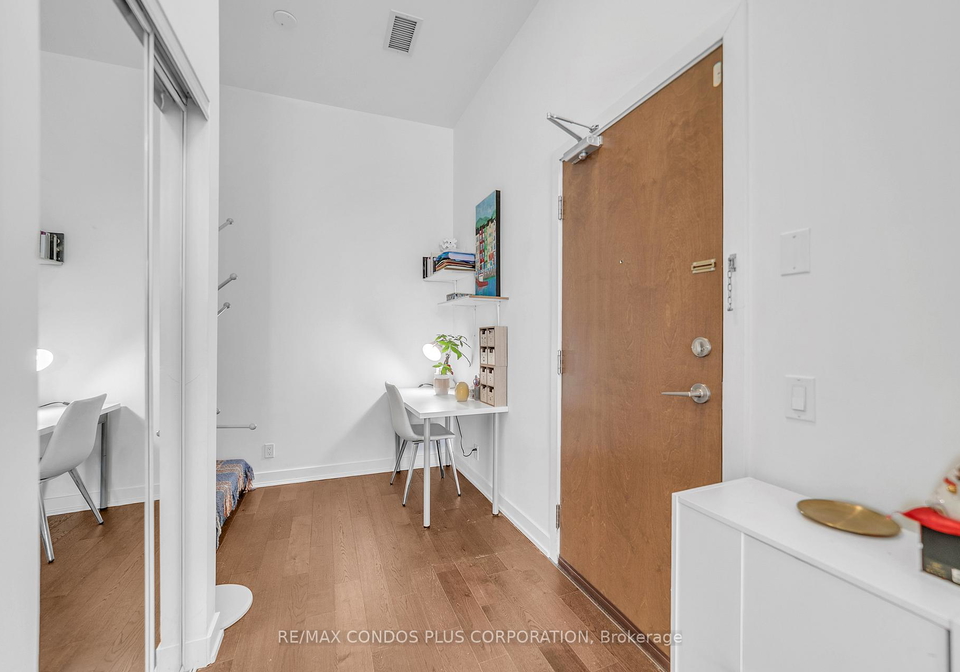 2212-lake-shore-boulevard-etobicoke-ontario-w13158442