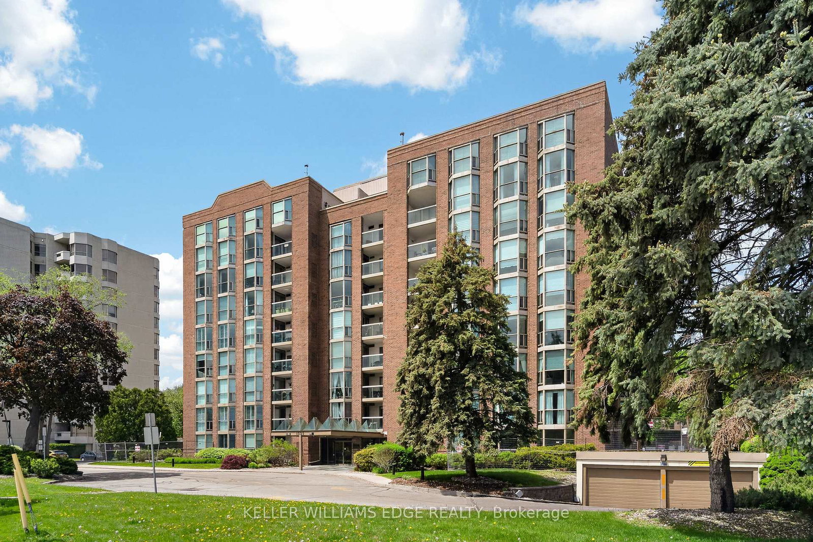 1225-north-shore-boulevard-e-burlington-ontario-w13158496