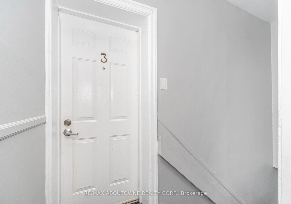 486-holtby-avenue-burlington-ontario-w13158632