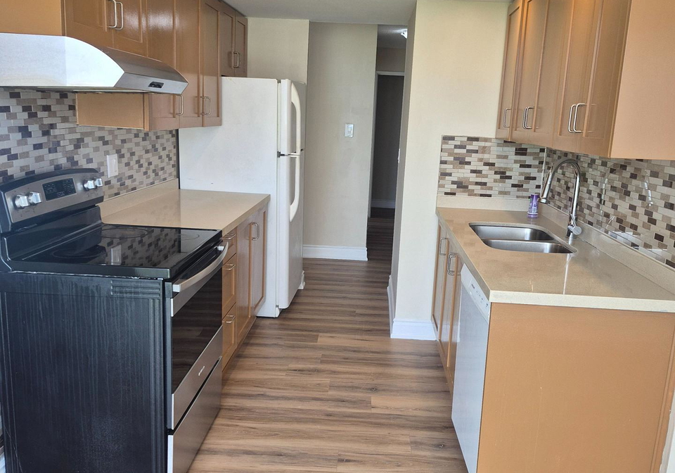21-markbrook-lane-etobicoke-ontario-w13158646
