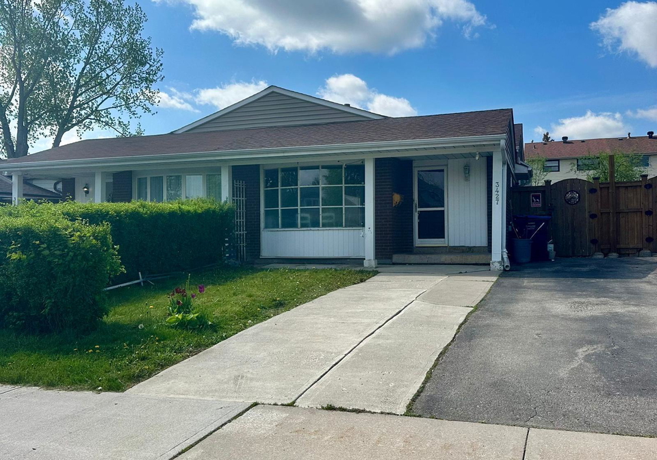 3427-martins-pine-crescent-mississauga-ontario-w13158652