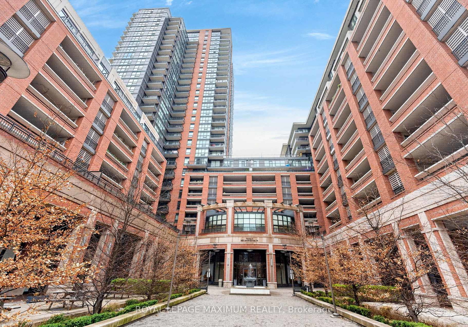 830-lawrence-avenue-w-north-york-ontario-w13158712