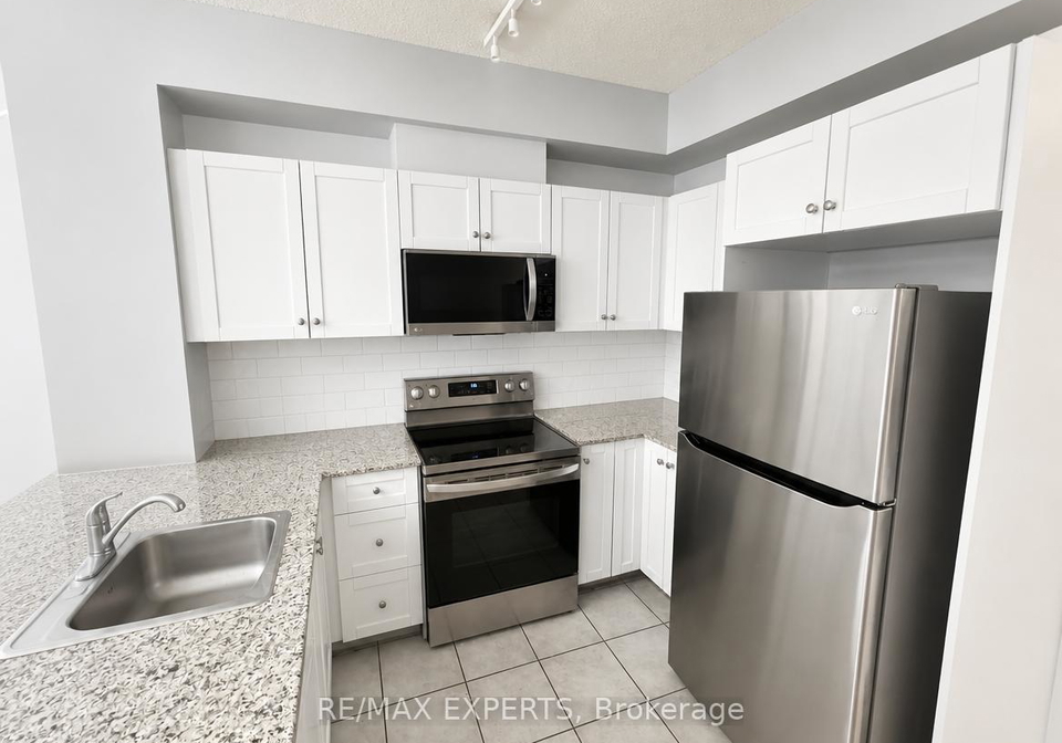 1359-rathburn-road-mississauga-ontario-w13159186