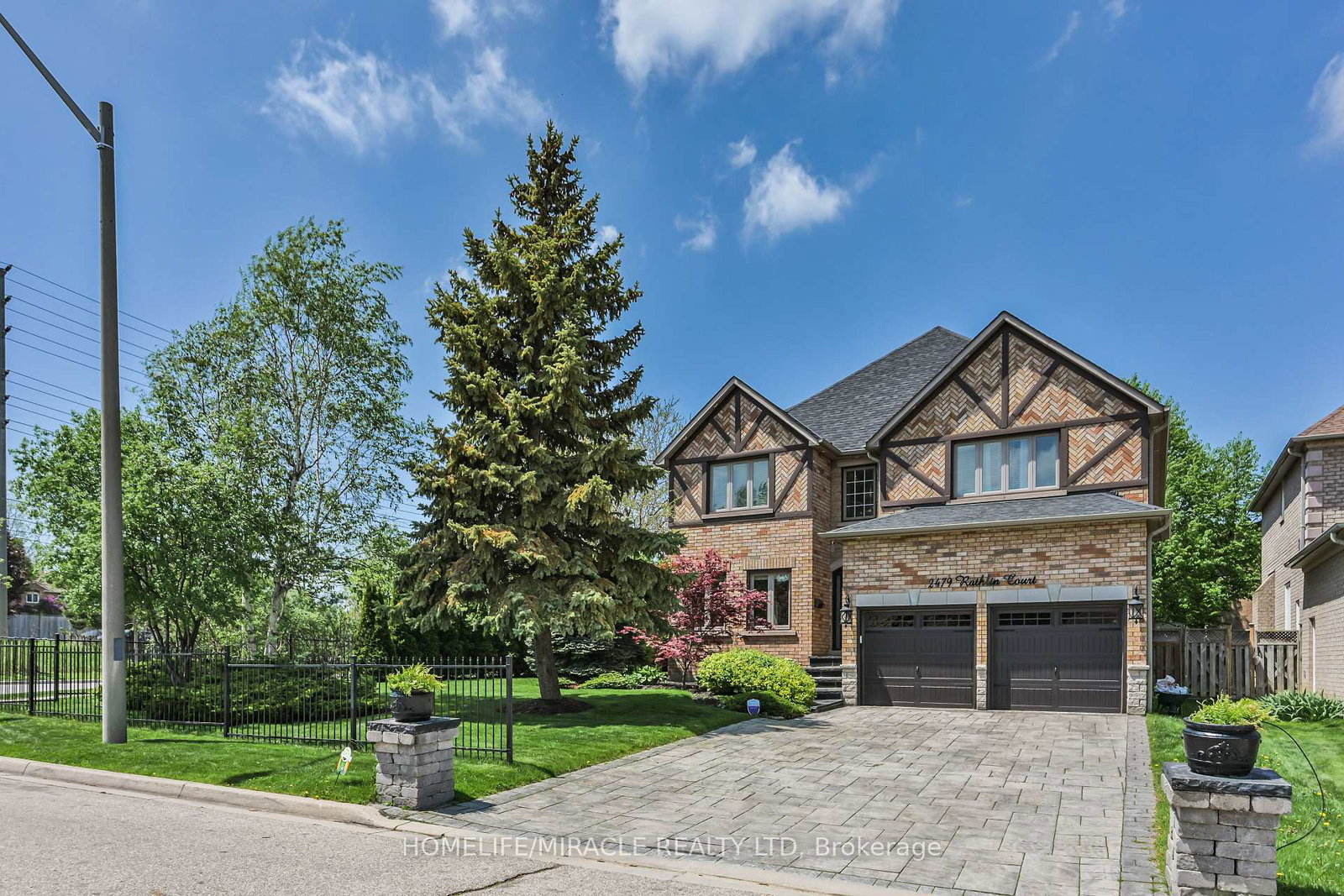 2479-rathlin-court-mississauga-ontario-w13159242