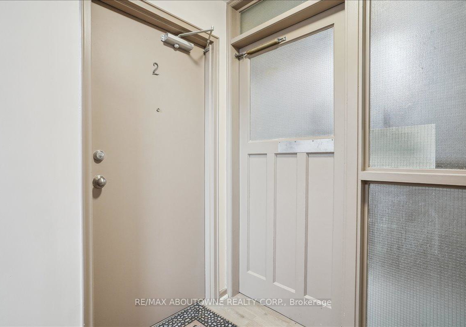 2354-queensway-drive-burlington-ontario-w13159464