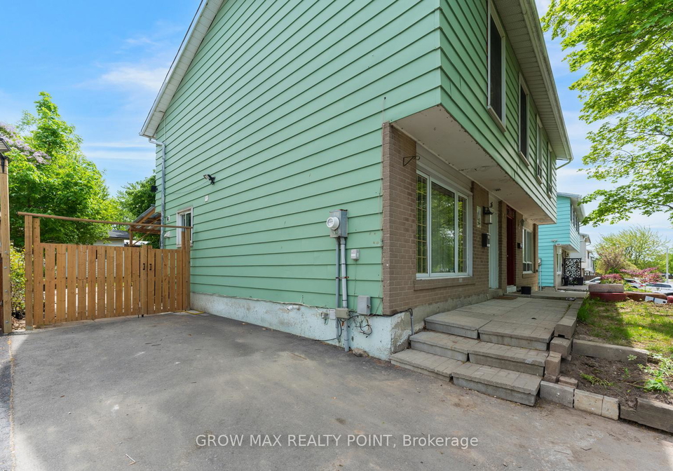 36-bramhall-circle-brampton-ontario-w13159468