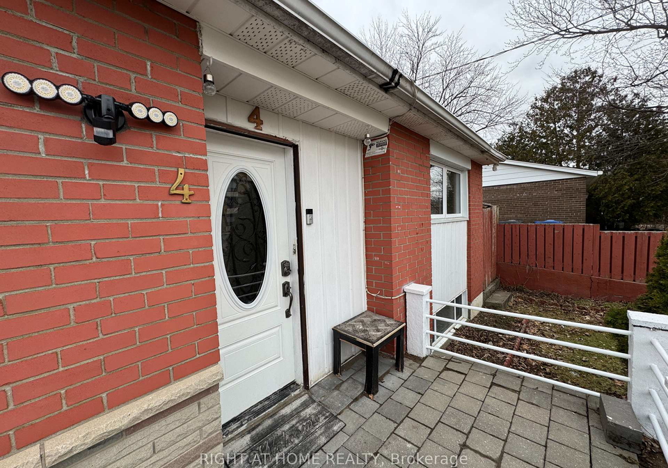 4-leslie-street-brampton-ontario-w13159472