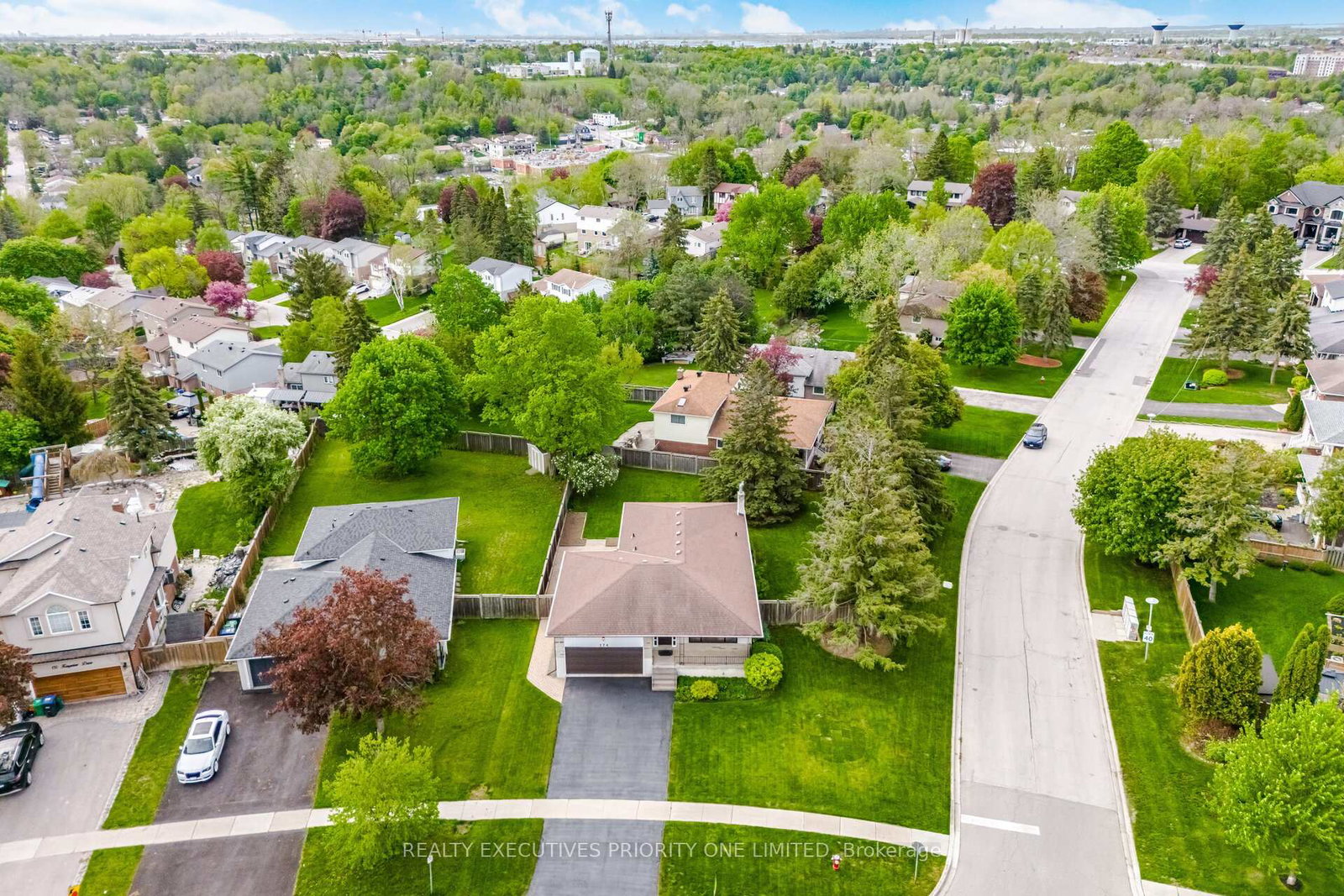 174-kingsview-drive-caledon-ontario-w13159718