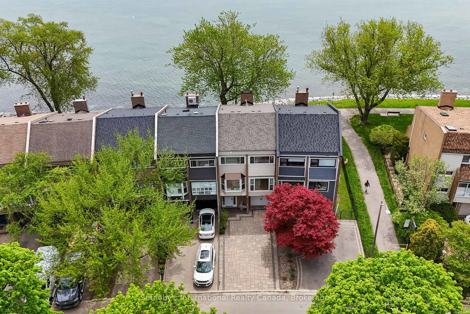 2066-waters-edge-drive-oakville-ontario-w13159900