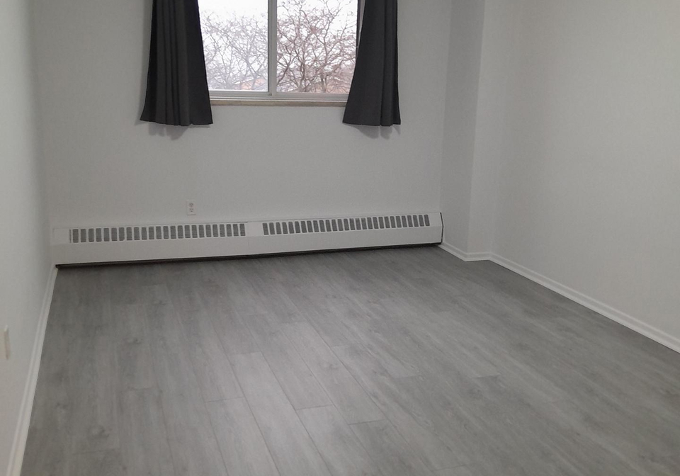 5-frith-road-york-ontario-w13160070