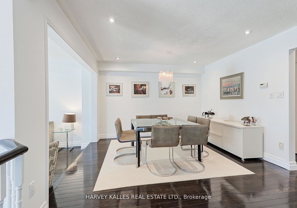 1050-lindsay-drive-oakville-ontario-w13160210