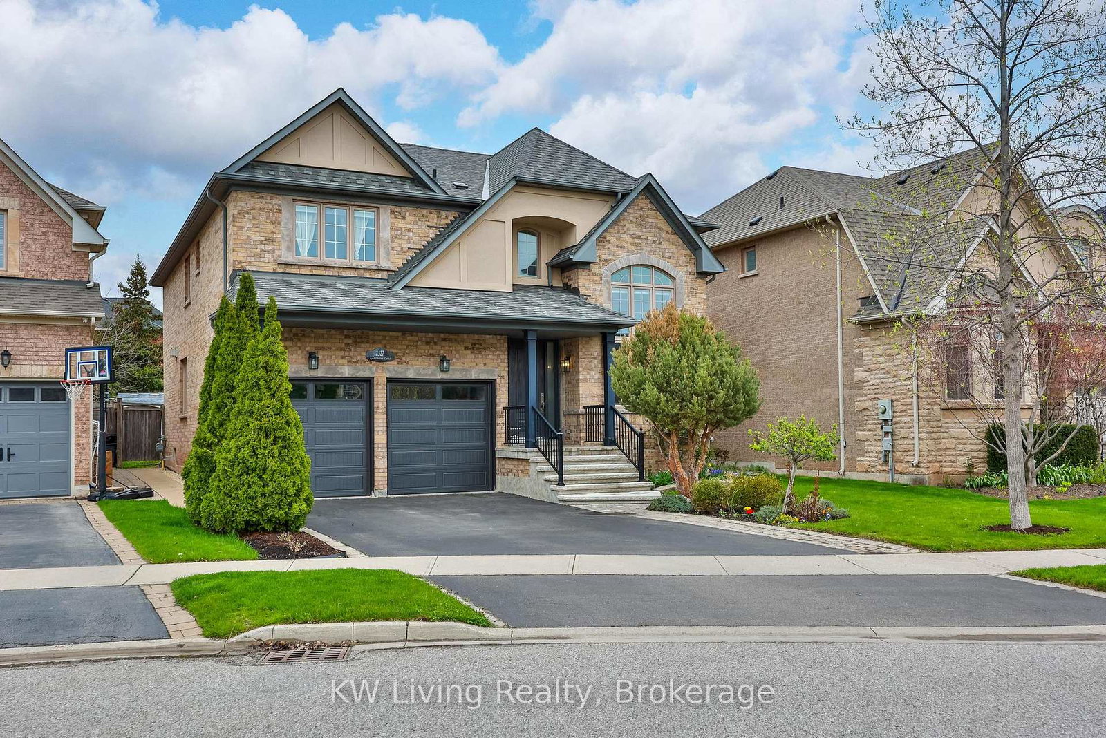 2327-gladacres-lane-e-oakville-ontario-w13160250
