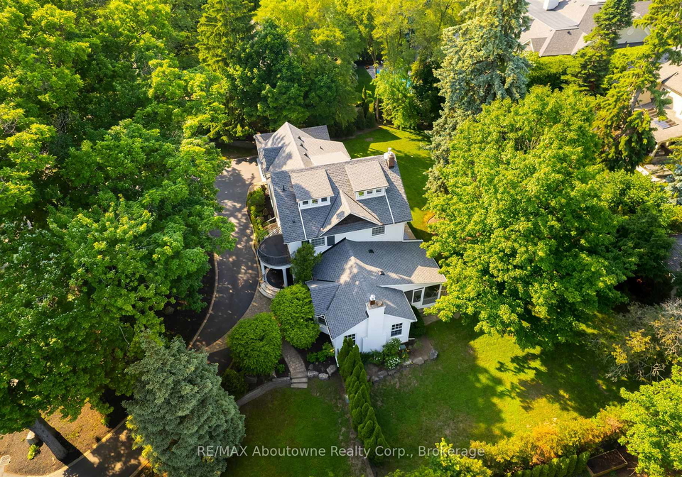 317-gloucester-avenue-oakville-ontario-w13160262
