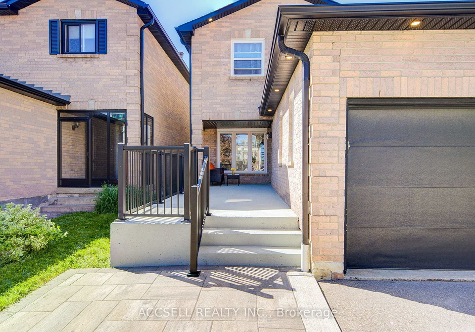 527-wallenberg-crescent-mississauga-ontario-w13160400