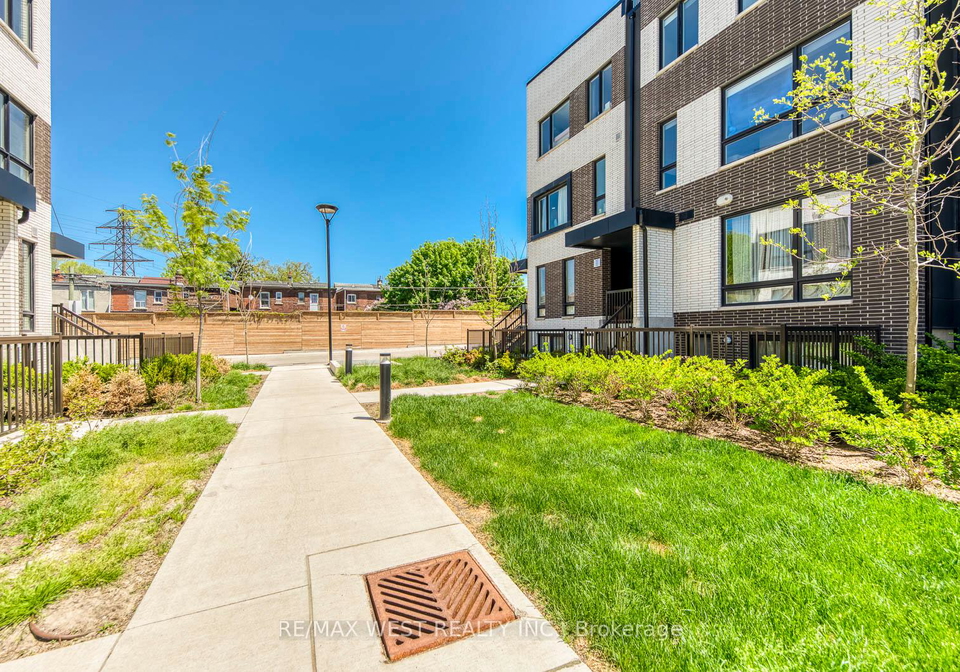 30-ed-clark-gardens-boulevard-toronto-ontario-w13160658