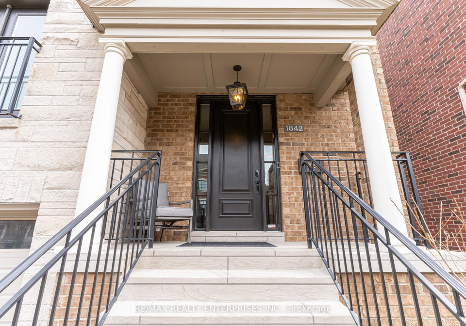 1842-pagehurst-avenue-mississauga-ontario-w13160660