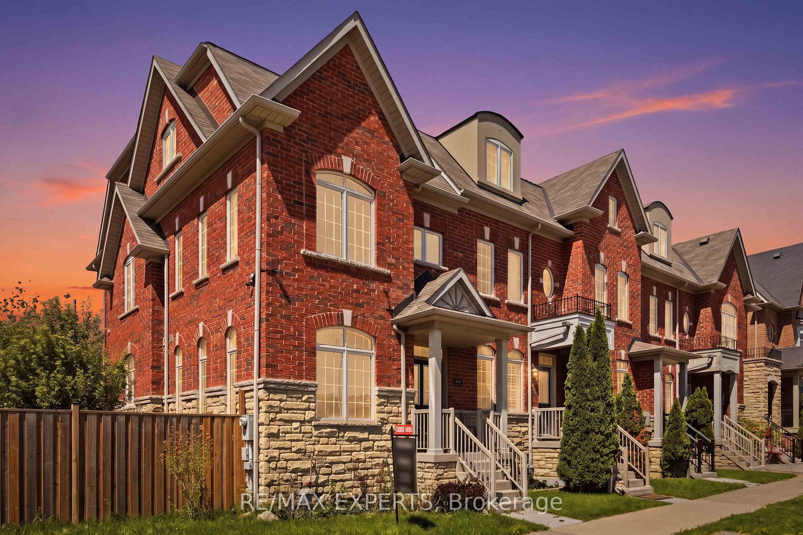 245-isaac-devins-boulevard-york-ontario-w13160792
