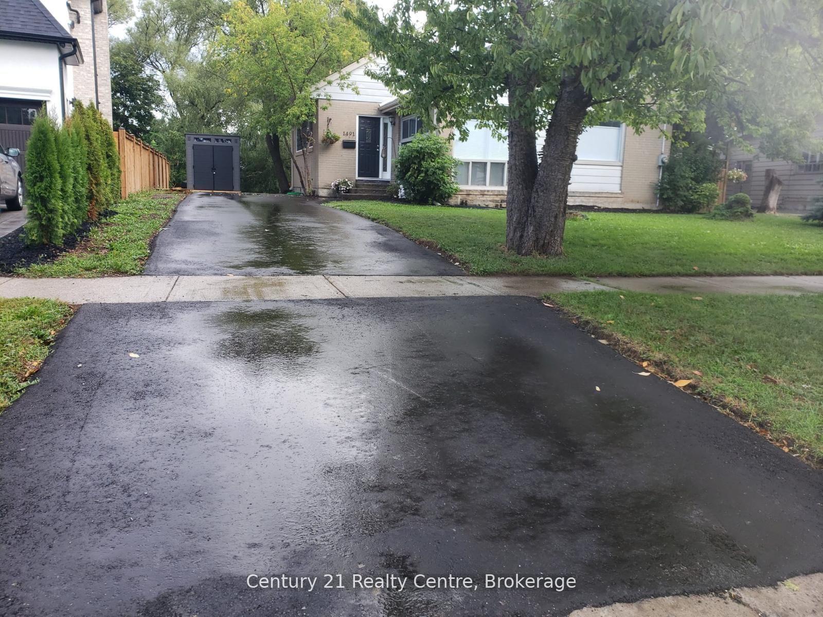 1491-pembroke-drive-oakville-ontario-w13160824