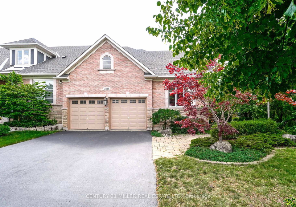 3256-epworth-crescent-oakville-ontario-w13160896