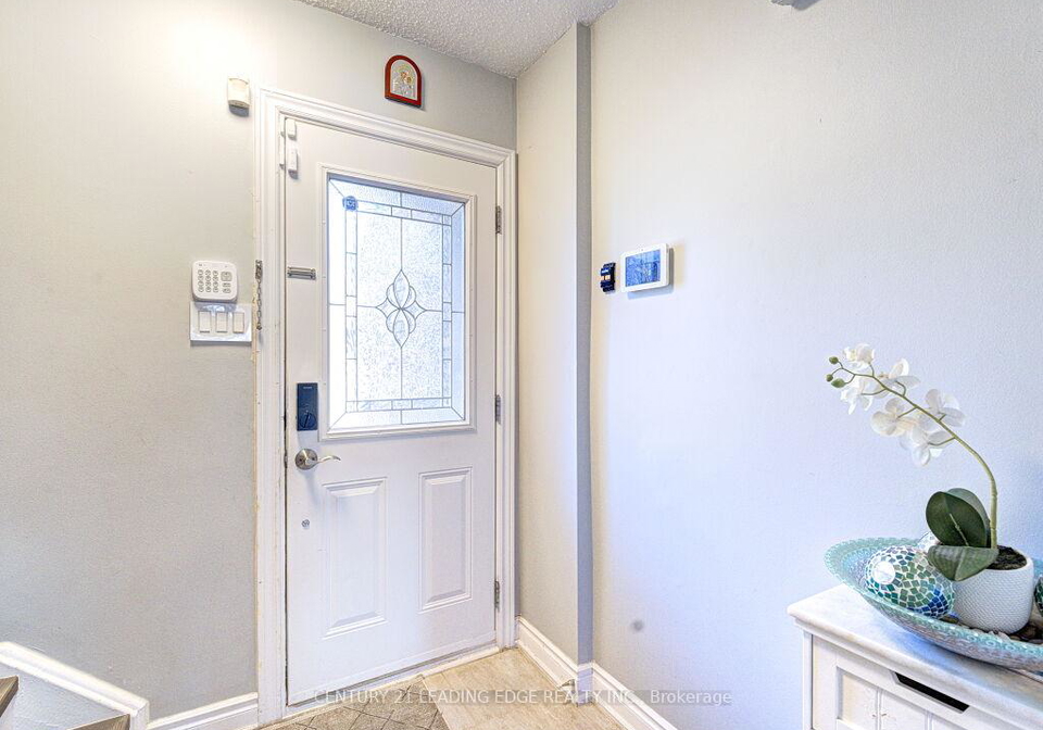 1552-lancaster-drive-oakville-ontario-w13160992