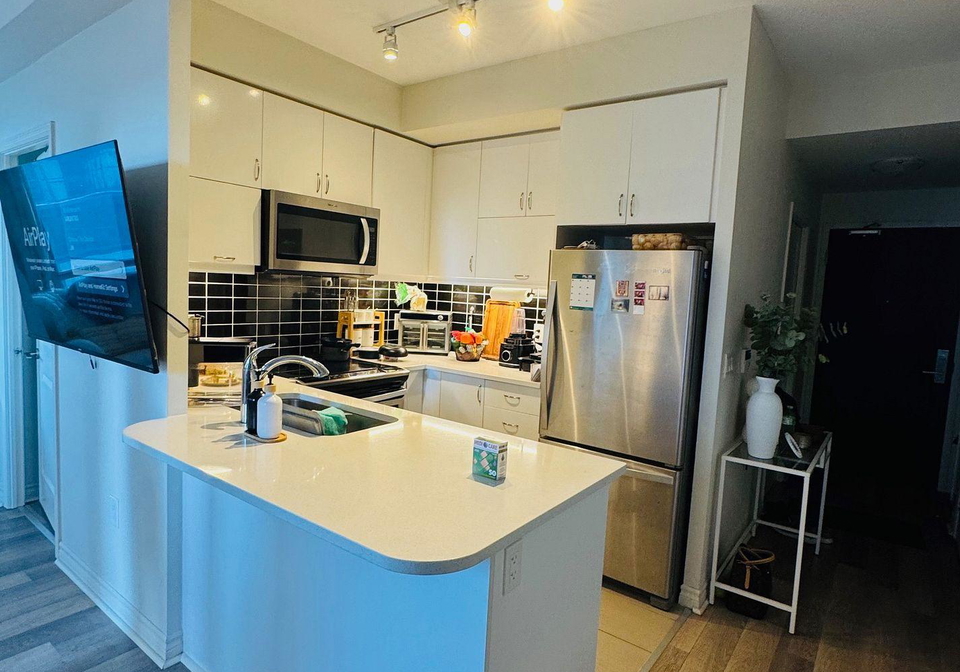 39-annie-craig-drive-etobicoke-ontario-w13161026
