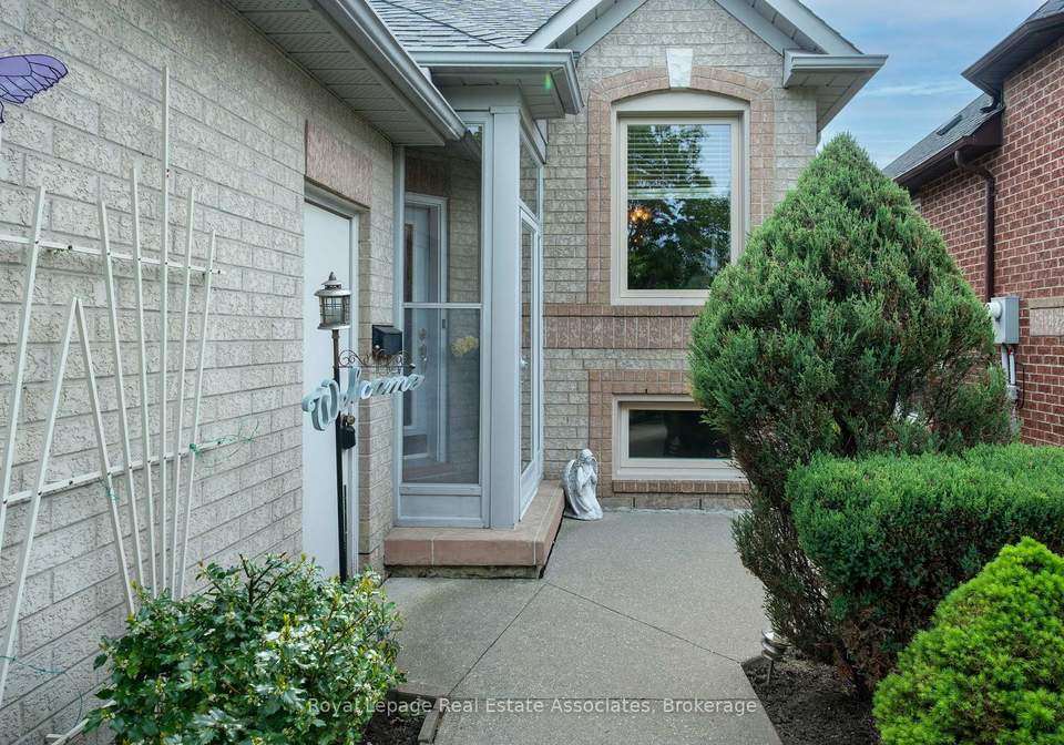 52-royal-orchard-drive-brampton-ontario-w13161028