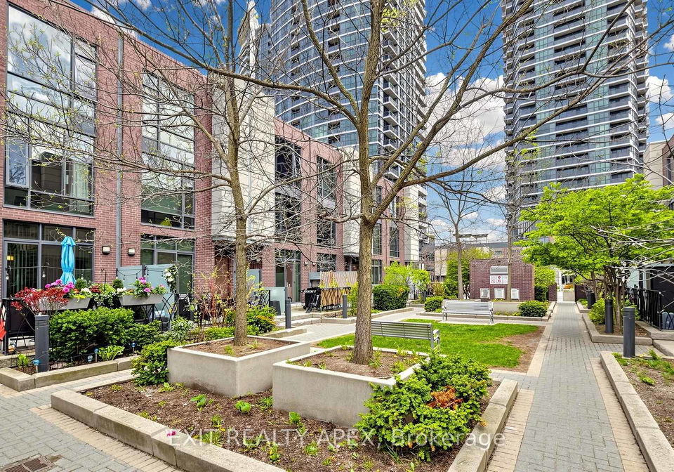 23-valhalla-inn-road-etobicoke-ontario-w13161072
