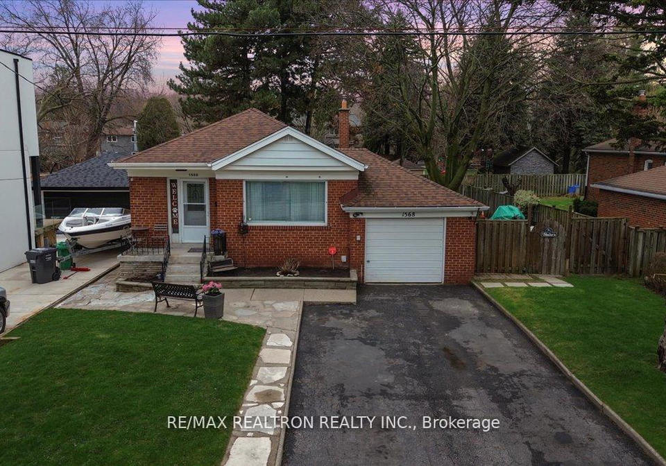 1568-asgard-drive-mississauga-ontario-w13161306