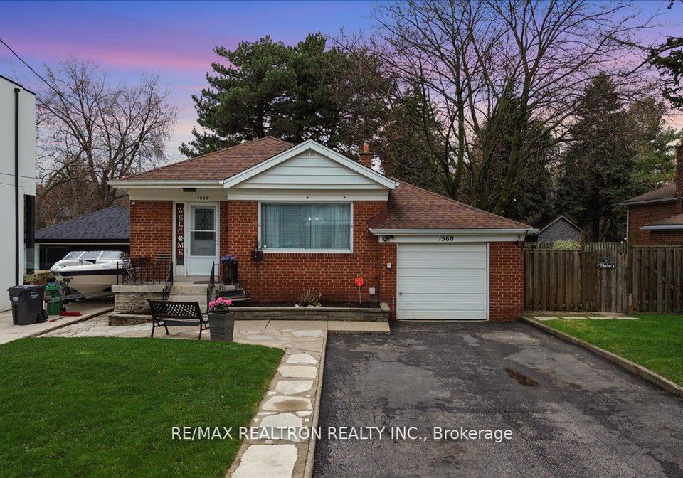 1568-asgard-drive-mississauga-ontario-w13161306