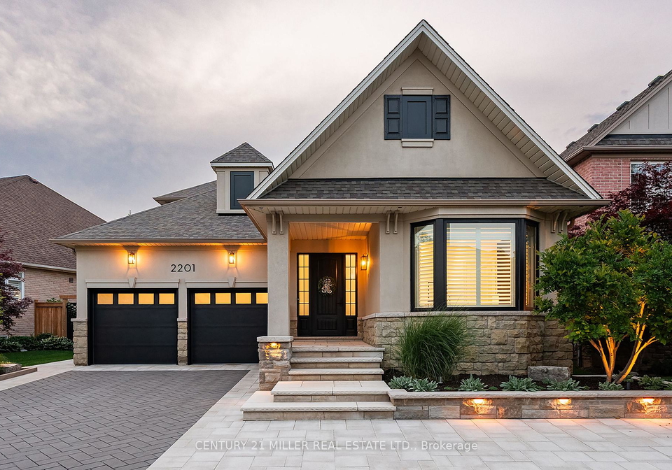 2201-rochester-circle-oakville-ontario-w13161536