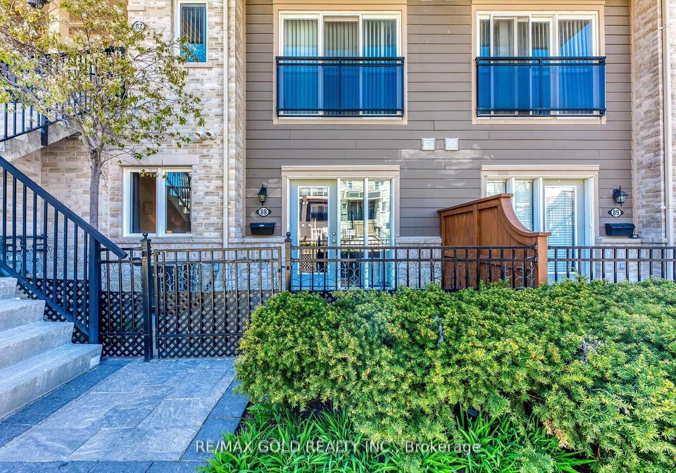 60-fairwood-circle-brampton-ontario-w13161562