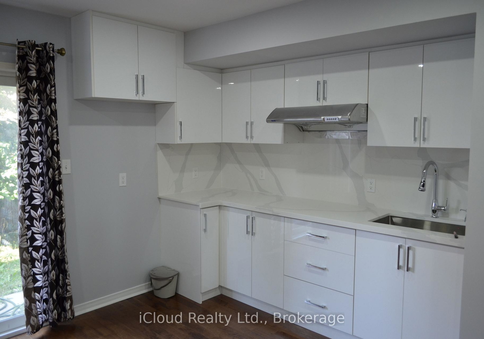 319-aspendale-crescent-mississauga-ontario-w13161998