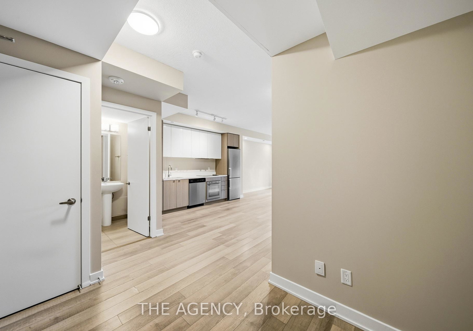 5220-dundas-street-burlington-ontario-w13162056