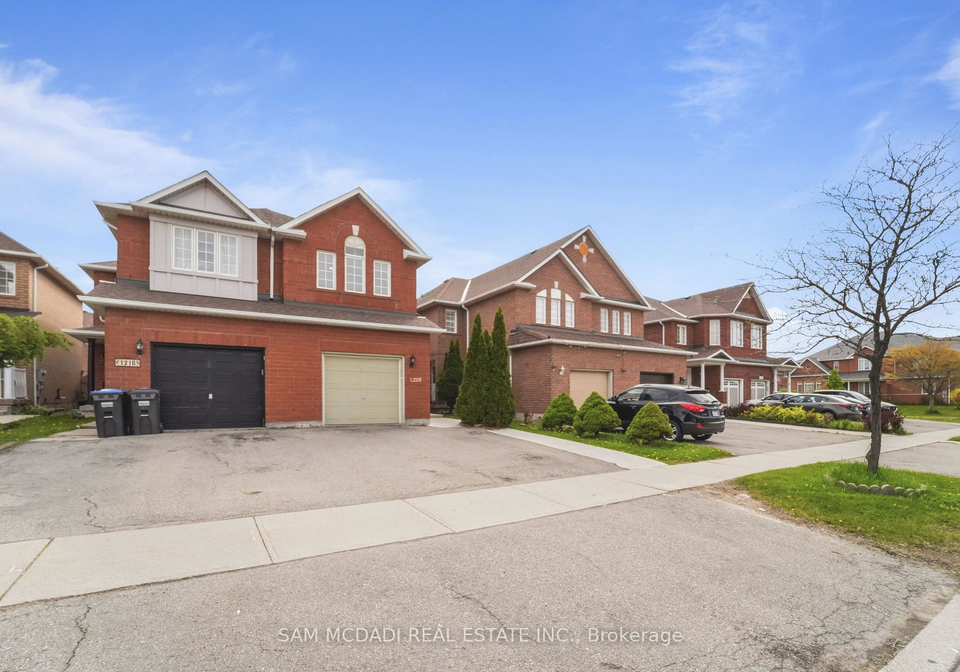 1220-windbrook-grove-mississauga-ontario-w13162358